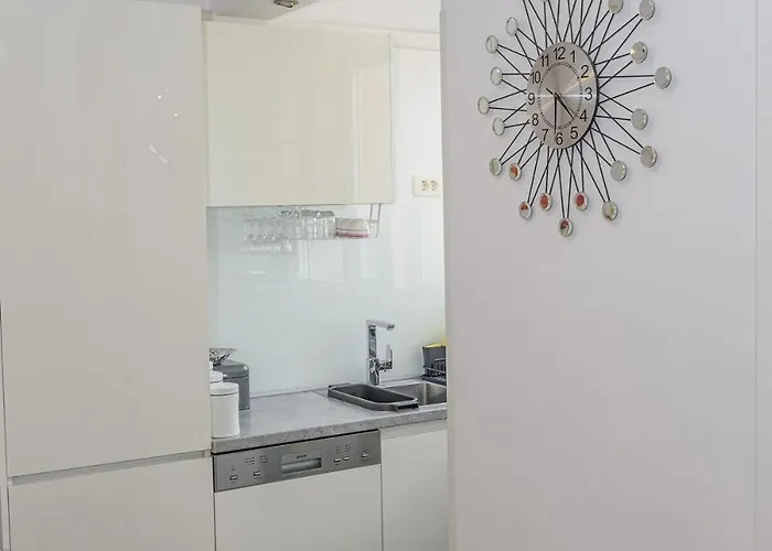 Flora Apartment Split